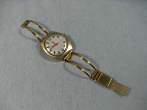 【送料無料】腕時計　モントレーストラトプラケメカニークブレスレットヴィンテージフォンピオンヌmontre strato plaquee or mecanique, bracelet vintage, fonctionne