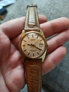 【送料無料】腕時計　モントレケルトンプラークフォンクオンヌピュイスアレテレパレルオウリヴィサーmontre kelton plaque or fonctionne puis s arrete a reparer ou reviser