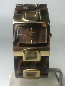 【送料無料】腕時計　クロトンウォッチレディースクォーツゴールドブラウンウォッチバッテリーcroton watch women’s quartz goldbrown watch battery