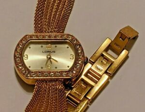 【送料無料】腕時計　ローラスレディースラインストーンズゴールドトーンウォッチlorus ladies rhinestones gold tone watch lr3022