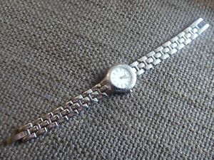 【送料無料】腕時計 レディースステンレスブレスレットウォッチヶtissot ladies stainless bracelet watch very good used 6 month warranty