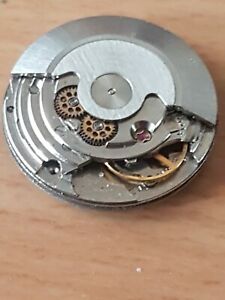 【送料無料】腕時計　ムーブメントオートマティックルバランシエオシレリブレメントmouvement cal eta 2472 automatique le balancier oscille librement