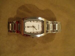 【貨物輸送無料】ウオッチ メンズクロトンステンレススチールシルバートーンウォッチnwot mens croton stainless steel silver tone watch