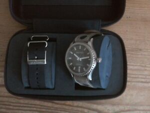 【送料無料】腕時計 モントレノーティカグリmontre nautica 43 mm gris|hokushin