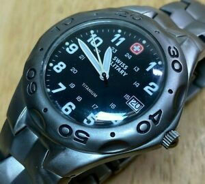【送料無料】腕時計　スイスチタンアナログスイスクォーツウォッチアワーデイニューバッターswiss military men 100m titanium analog swiss quartz watch hour~date~ batter