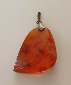 【送料無料】ジュエリー・アクセサリー オールドアンバーシルバーペンダントケーニヒスベルクvieux ambre pendentif argent 875er konigsberg