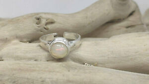 【送料無料】ジュエリー・アクセサリー オパールロトンドシルバーアジャスタブルリングbague reglable en argent 925 avec opale rotondo handmade