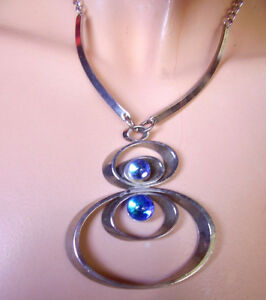 【送料無料】ジュエリー・アクセサリー コリアーヴィンテージメタルアンドレジンj239bis  collier vintage 70s  metal et resine