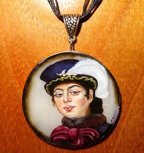 【貨物輸送無料】宝飾品・佩び物 ペンダントイワンクラムスコイメイレコワートハルpendentif ivan kramskoi portrait de un inconnu femme main fait coque maillechort