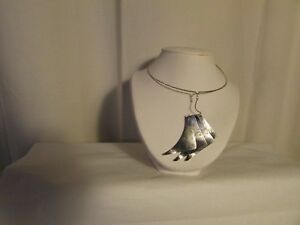 【貨物輸送無料】宝飾品・佩び物 ハンマーブラシメタルデザイナーネックレスcollier createur metal brosse martele
