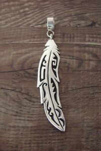 【貨物輸送無料】宝飾品・佩び物 ナバホシルバースターリングフェザーペンダントnavajo argent sterling plume pendentif  tamp;r