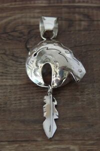 【貨物輸送無料】宝飾品・付属品 ナバホシルバースターリングターコイズアルケベアフェザーペンダントnavajo argent sterling turquoise arque ours pendentif plume