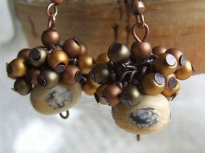 【送料無料】ジュエリー・アクセサリー ブローチガラスガラスビーズブラウンイヤリングboucles doreilles tons marrons en verre file au chalumeau et perles en verre
