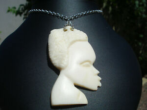 ジュエリー・アクセサリー ネックレスアフリカペンダントジャセロンbeau collier ancien en argent et pendant africain en os de bovinmaille jaseron