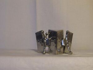 【送料無料】ジュエリー・アクセサリー シルバーメタルモダニズムヴィンテージブレスレットハンマーbracelet vintage moderniste en metal argente   ou  martele