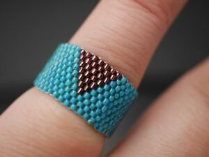 【送料無料】ジュエリー・アクセサリー ターコイズブラウンガラスパールリングbague avec perles en verre en turquoise braun extensible