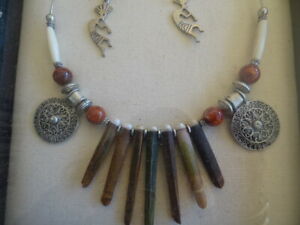 【送料無料】ジュエリー・アクセサリー クリエイターラジオールウニサンゴbijoux de createur radioles d oursin et corail