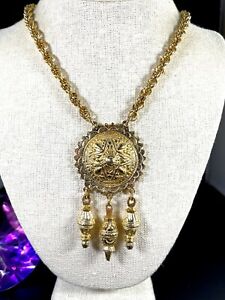 【貨物輸送無料】宝飾品・付属物 アクセスクラフトトンゴールデンネックレスチェーンストリングメダリオンペンダントrunway accessocraft nyc ton dore collier chaine corde medaillon pendentif