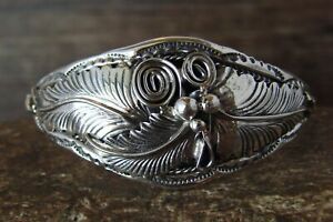 【送料無料】ジュエリー・アクセサリー ナバホメインスタンプシルバーブレスレットnavajo main estampe argent bracelet argente