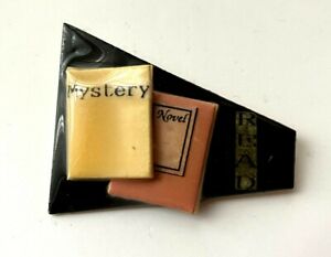 【送料無料】ジュエリー・アクセサリー ブローチヴィンテージライブミステリーブックエナメルルシンダbroche vintage livre mystery book email by lucinda 5,6cm
