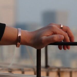 【貨物輸送無料】宝飾品・添え物 ブレスレットマグネットリングマグネットリウマチbracelet  bague magnetique cuivre  6 aimants antidouleurs rhumatisme arthrose