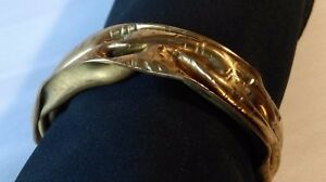 【貨物輸送無料】宝飾品・付属物 ブロンズプリッセブレスレットヤンアーティストジュエリーbrutaliste bracelet sculpture en bronze plisse signe yann  bijoux dartistes