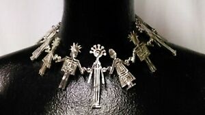 【貨物輸送無料】宝飾品・付属物 シャルマンコリアービッシュバイベレパーナジュcharmant collier biche de bere  personnages