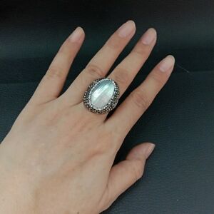 ジュエリー・アクセサリー オーバルホワイトシェルリング25x27mm oval white shell ring