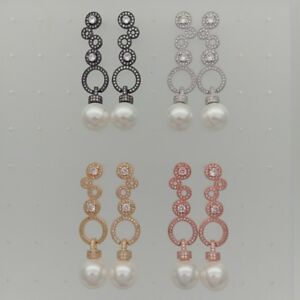 【送料無料】ジュエリー・アクセサリー ホワイトシーシェルパールパヴェスタッドイヤリング12mm white sea shell pearl cz pave stud earrings