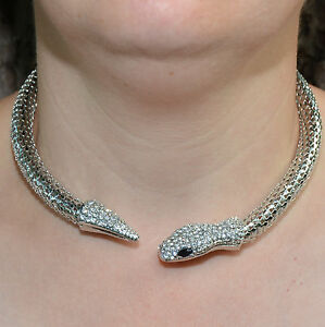 【送料無料】ジュエリー・アクセサリー コリアーテテヘビドールストラスザザcollier femme ras de cou tete serpent dore or strass zaza2cats