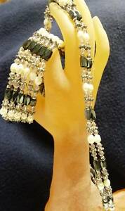【送料無料】ジュエリー・アクセサリー ピンクホワイトヘマタイトマグネットネックレスブレスレットcollier ou bracelet aimante en hematite rose et blanc