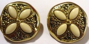 【送料無料】ジュエリー・アクセサリー イヤリングクリップヴィンテージリリーフデコベージュシャトルboucles doreilles clips bijou vintage couleur or relief deco navette beige 3505
