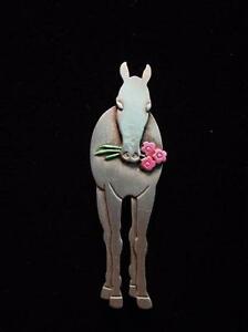 【送料無料】ジュエリー・アクセサリー ジョネットジュエリーシルバーピューターピンjj jonette jewelry silver pewter horse carrying flowers pin 12,586円