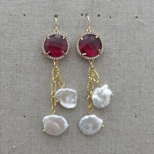 【送料無料】ジュエリー・アクセサリー ホワイトケシパールレッドクリスタルフックイヤリングwhite keshi pearl red crystal?hook earrings