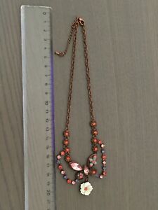 【送料無料】ジュエリー・アクセサリー bijoux collier fantaisie fleurs bon etat