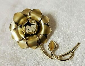 【送料無料】ジュエリー・アクセサリー ジュエルヴィンテージブローチフラワーゴールドメタルシャイニーマットbijou vintage broche fleur flower metal dore brillant mat a8