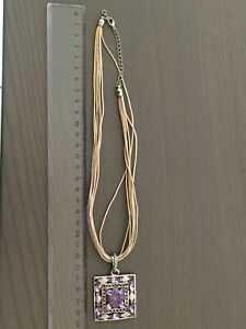 【送料無料】ジュエリー・アクセサリー ジュエリーネックレスbijoux collier fantaisie fleurs bon etat