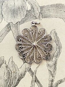 【送料無料】ジュエリー・アクセサリー シルバーメタルペンダントフィリグリーヴィンテージジュエリーancien pendentif en metal de couleur argente filigrane bijoux vintage