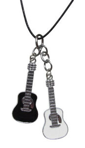 【送料無料】ジュエリー・アクセサリー ホワイトブラックギターダブルギターペンダントネックレススチールcollier pendentif double guitare blanche et et noir, acier 13,125円