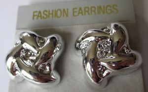 【送料無料】ジュエリー・アクセサリー イヤリングクリップレトロコスチュームジュエリーシルバーカラーboucles doreilles clips bijou retro fantaisie decor couleur argent 540 13,666円