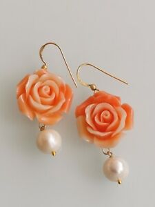 【送料無料】ジュエリー・アクセサリー オレッキーニペンデンティコンローズエパールビアンケorecchini pendenti con rose e perle bianche 12,586円