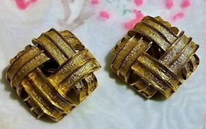 【送料無料】ジュエリー・アクセサリー ヴィンテージクリップイヤリングbijoux boucles doreilles vintage clips metal dore entrelace earrings t150