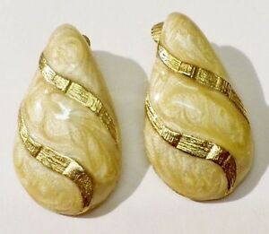 【送料無料】ジュエリー・アクセサリー イヤリングクリップヴィンテージジュエルナメルベージュカラーゴールドboucles doreille clips bijou vintage poire email beige couleur or * 3709