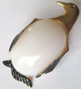 【送料無料】ジュエリー・アクセサリー ライトゴールドペンギンカボションヴィンテージbroche ancienne legere couleur or pingouin cabochon bijou vintage 567