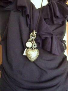 【送料無料】ジュエリー・アクセサリー チェーンハートレザーブレスレットペンダントbijoux chaine avec de nombreux pendentifs bracelet en cuir avec c?ur neuf