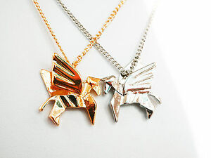 【貨物輸送無料】宝飾品・付属物 ペガサスティアモティフアンンガーcollier avec pegasustiermotivanhanger