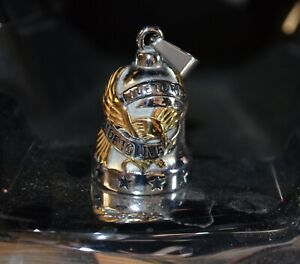 【貨物輸送無料】宝飾品・付属物 ティンカーベルドアバイカーオートバイスチールライブclochette portebonheur protection motard bikers moto acier 316l live to ride