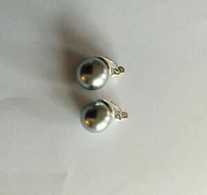 【送料無料】ジュエリー・アクセサリー アガサイヤリングシルバーグレーパールクリップポチョンagatha boucles doreille clips perle grise argent 9251000 neuves pochon｜hokushin
