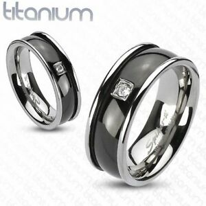 【送料無料】ジュエリー・アクセサリー ラインブラックセンターチタンリングbague en titane centre noir strass