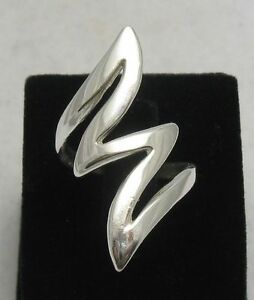 【送料無料】ジュエリー・アクセサリー スターリングシルバーリングフォークドライトニングサイズsterling silver ring forked lightning size 4 11